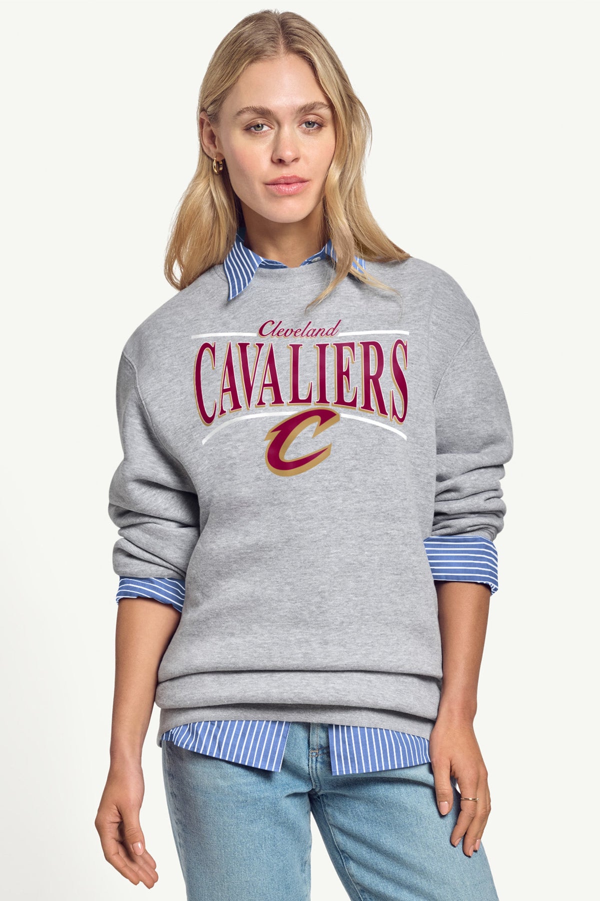 Starter Recommended / WOMENS CLEVELAND CAVALIERS ARCH SWEATSHIRT