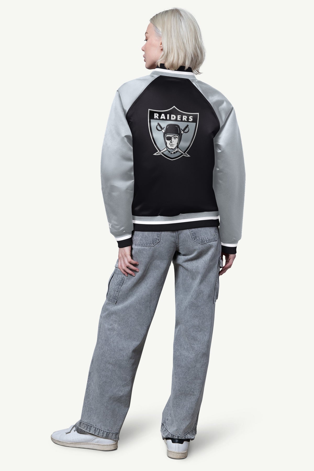 Starter Trending / WOMENS LAS VEGAS RAIDERS FINAL SCORE SATIN VARSITY JACKET